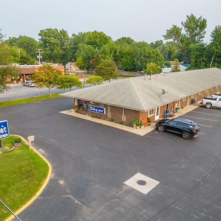 Sleep-Ees Inn, Saginaw & Frankenmuth מראה חיצוני תמונה
