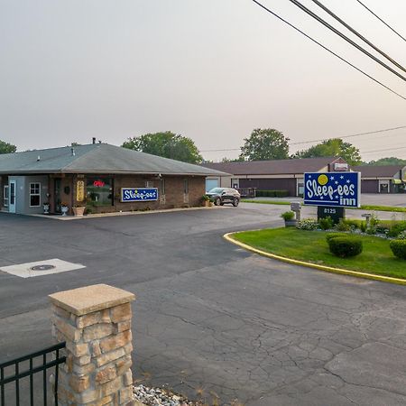 Sleep-Ees Inn, Saginaw & Frankenmuth מראה חיצוני תמונה