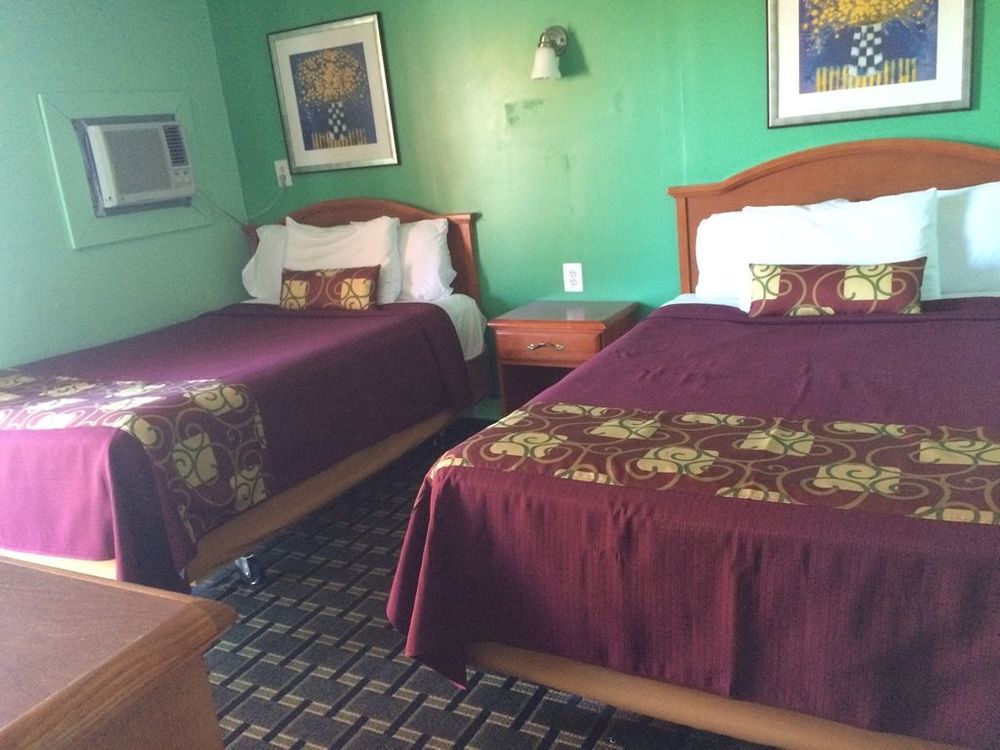 Sleep-Ees Inn, Saginaw & Frankenmuth חדר תמונה