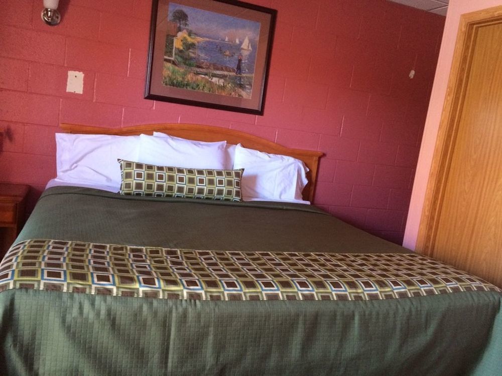 Sleep-Ees Inn, Saginaw & Frankenmuth חדר תמונה