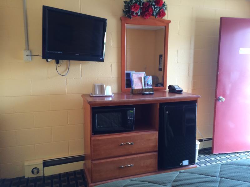 Sleep-Ees Inn, Saginaw & Frankenmuth מראה חיצוני תמונה