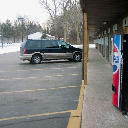 Sleep-Ees Inn, Saginaw & Frankenmuth מראה חיצוני תמונה