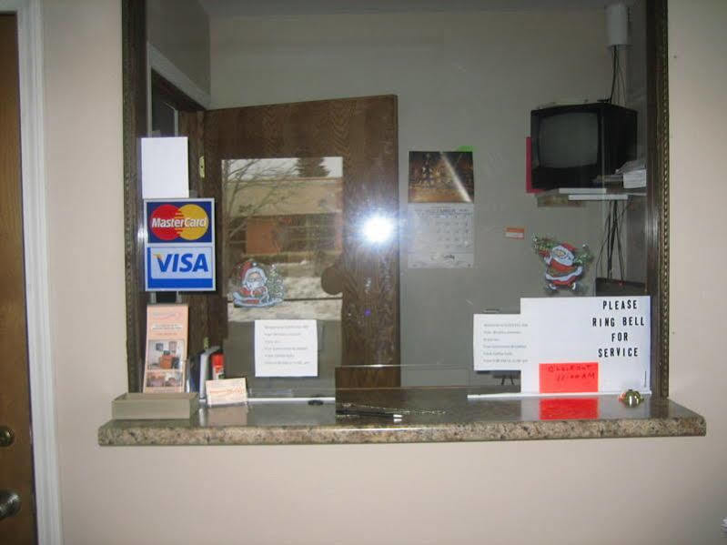 Sleep-Ees Inn, Saginaw & Frankenmuth מראה חיצוני תמונה